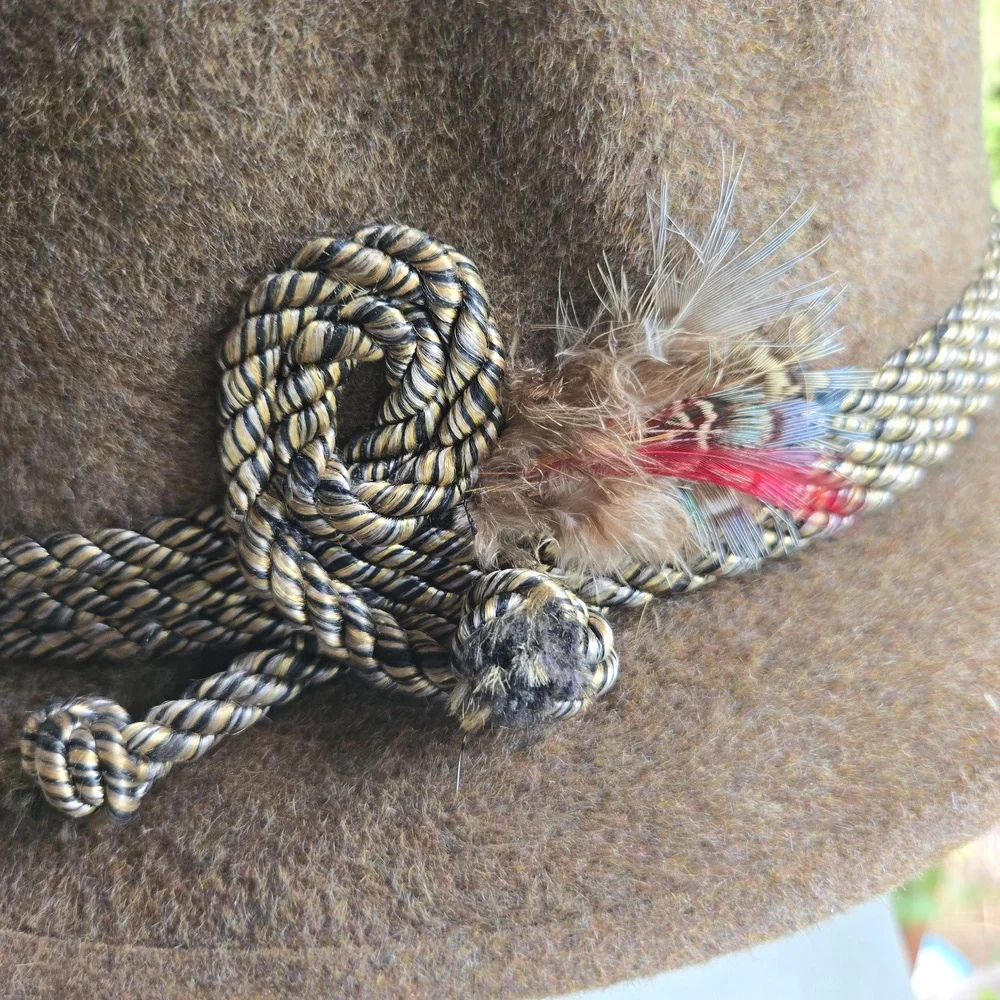 Resistol Self-Conforming Vintage Corded Rope Feather Accent Wool Fedora